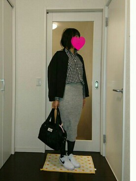 「しまむら（シマムラ）のアイテム（シャツ/ブラウス、ブラック系）」を使った、まいmamaさん（レディース・162cm）の秋コーディネート