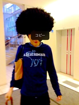 「Abercrombie&Fitch（アバークロンビーアンドフィッチ）のアイテム（スウェット）」を使った、ヤァタオルさん（メンズ・186cm）の春コーディネート