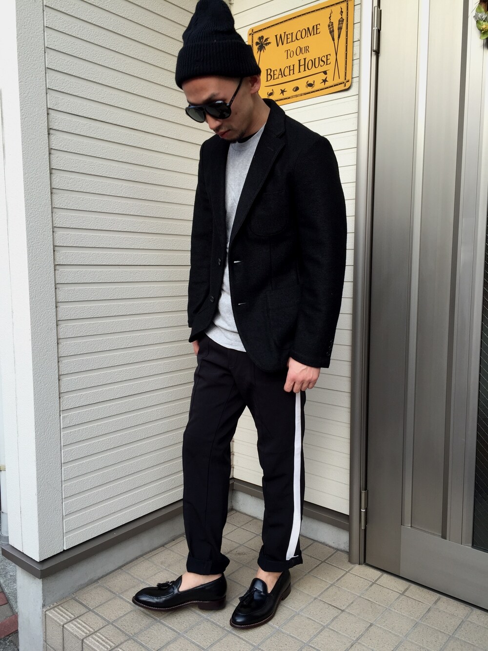「ドラフトBY、シンプル、ニット帽、タッセルローファー、ジャージ、ジャケット、ブラック、サングラス、JALAN SRIWIJAYA」｜「UNIQLOのアイテム（テーラードジャケット、ブラック系）」を使った、YS2さん（メンズ・172cm）の春コーディネートの1枚目の写真