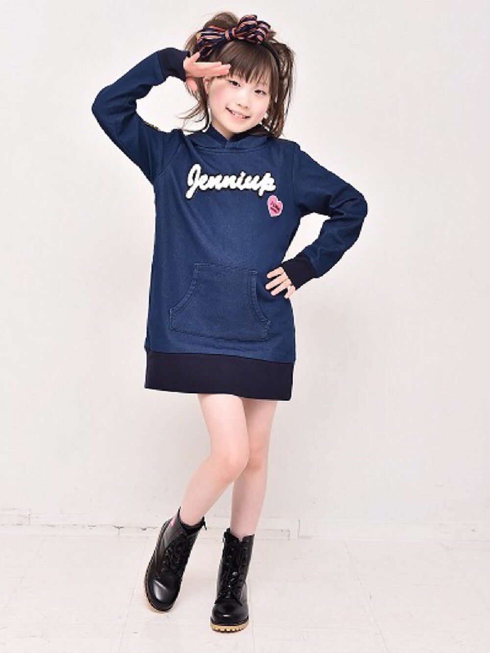「SISTER JENNIのアイテム（ワンピース、ブルー系）」を使った、こももさん（キッズ・137cm）の冬コーディネートの1枚目の写真
