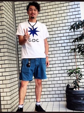 「GDC（ジーディーシー）のアイテム（アクセサリー）」を使った、tinyworldさん（メンズ・182cm）の夏コーディネート