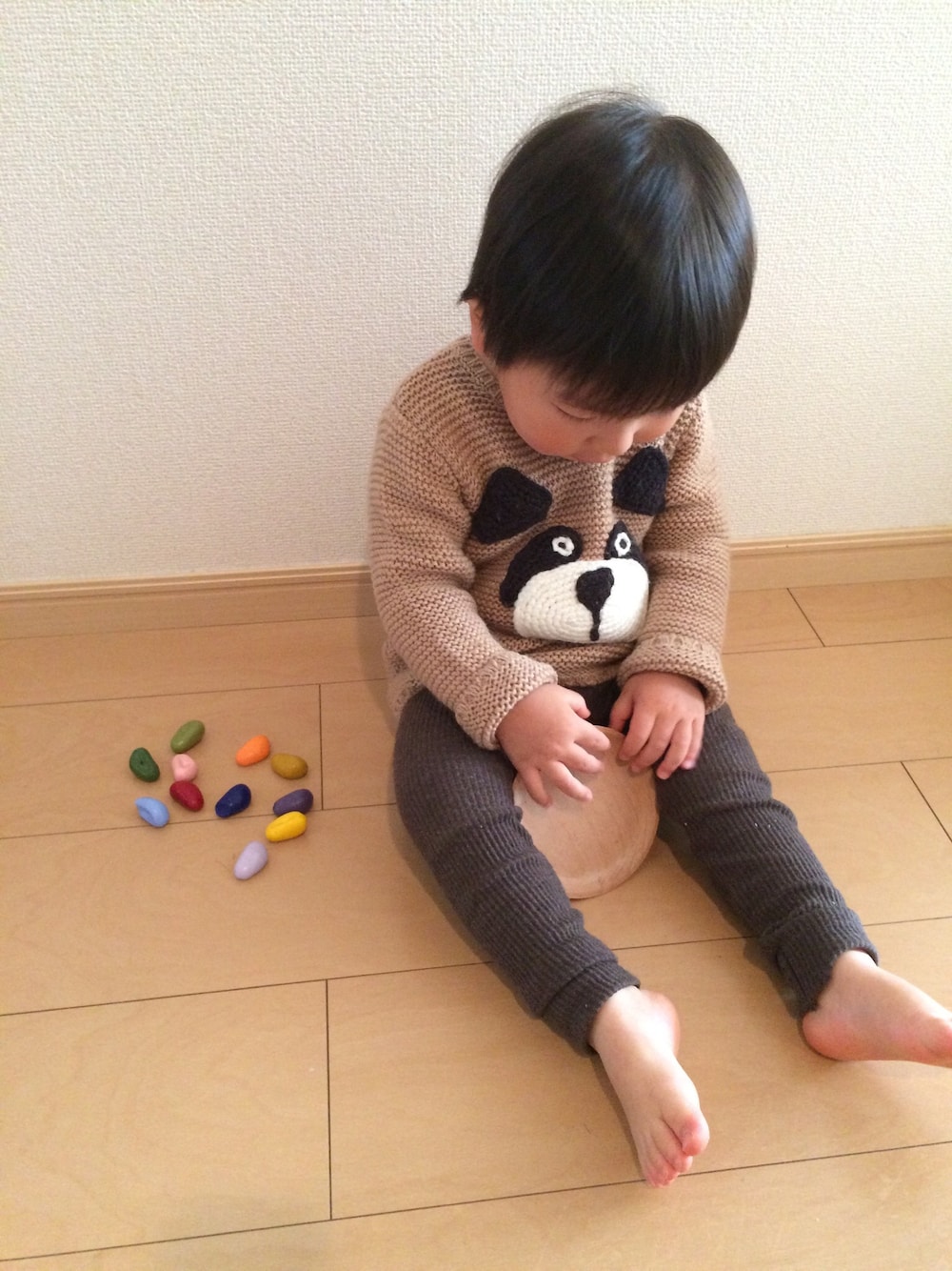 「ZARA KIDSのアイテム（ニット/セーター、ベージュ系）」を使った、nicoさん（キッズ・90cm）の夏コーディネートの1枚目の写真