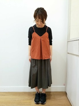 「アイテム（キャミソール、レッド系）」を使った、chimeスタッフさん（レディース・144cm）の秋コーディネート