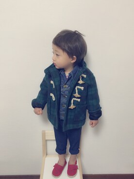 「アイテム（ダッフルコート、グリーン系）」を使った、chiroさん（キッズ・90cm）の冬コーディネート