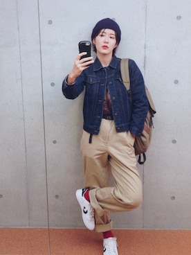 「アイテム（ダウンベスト、ブラウン系）」を使った、くぼたれんさん（レディース・168cm）の冬コーディネート