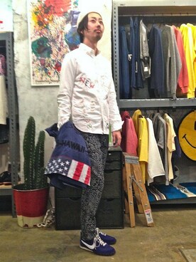 「刺繍シャツ」｜「アイテム（ジャケット/アウター）」を使った、kitazawaさん（メンズ・175cm）の春コーディネート