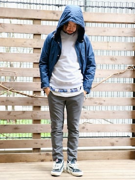 「アイテム（マウンテンパーカー、ブルー系）」を使った、kitazawaさん（メンズ・175cm）の冬コーディネート