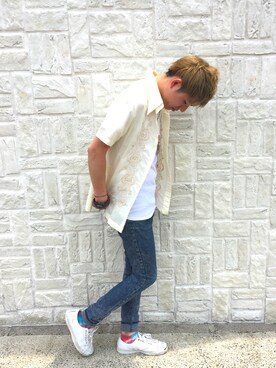 「CHEAP MONDAY（チープマンデイ）のアイテム（デニムパンツ、ブルー系）」を使った、たけちぇる！さん（メンズ・178cm）の春コーディネート