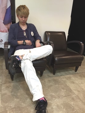 「CONVERSE（コンバース）のアイテム（スニーカー、ブラック系）」を使った、たけちぇる！さん（メンズ・178cm）の夏コーディネート