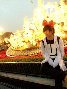 「WHITELAND（ホワイトランド）のアイテム（チェスターコート）」を使った、みーや🐻さん（メンズ・172cm）の秋コーディネート