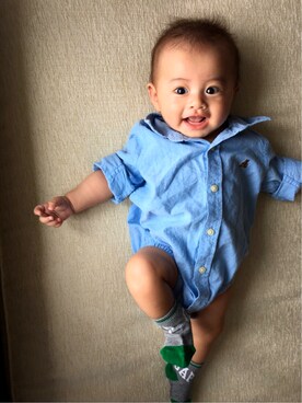 「babyGAP（babyGAP）のアイテム（シャツ/ブラウス、ブルー系）」を使った、あーくんさん（キッズ・70cm）の夏コーディネート