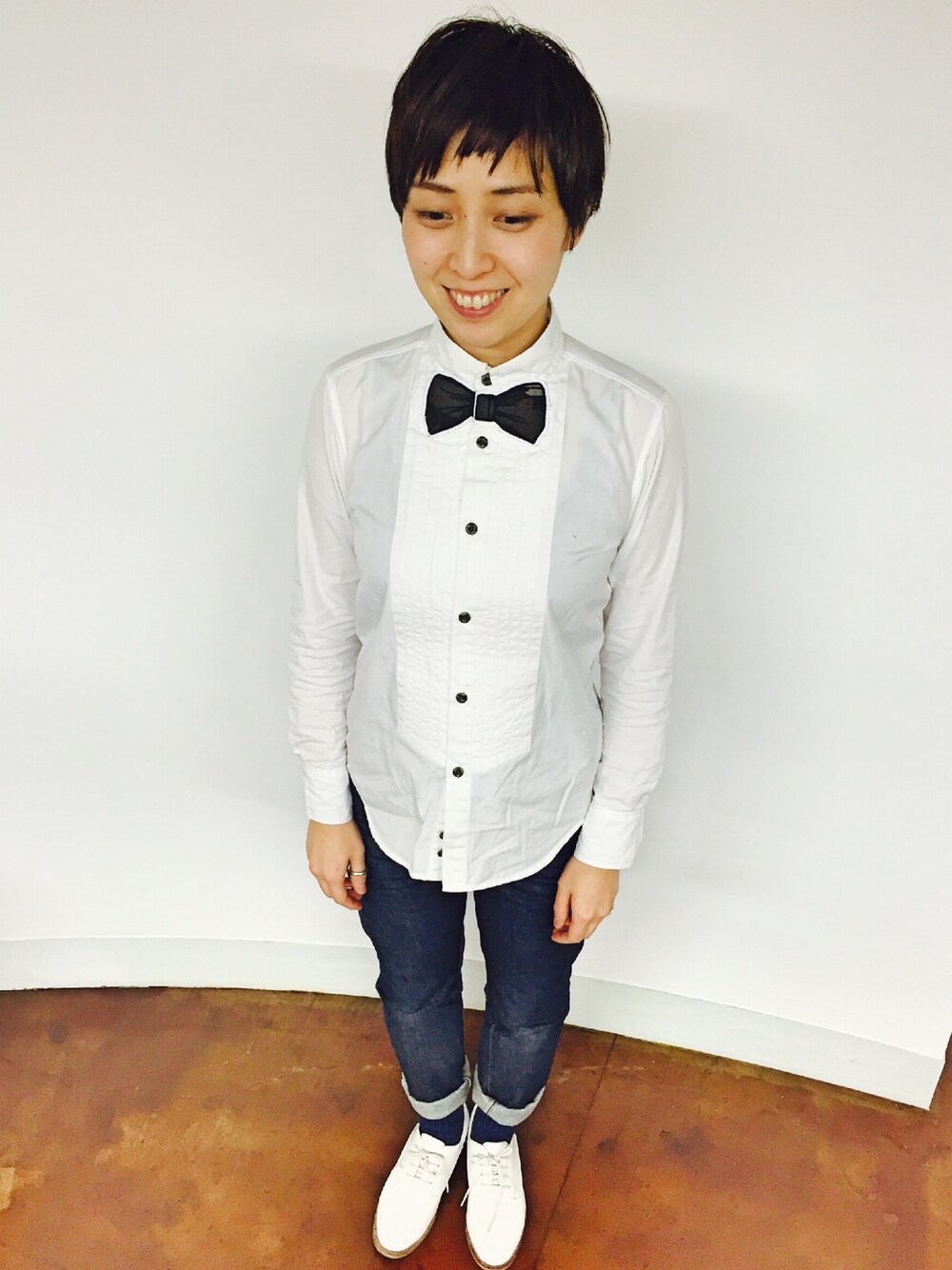 「SUPERTHANKS、ベリーショート、ドレスシャツ、ボーイッシュ、前髪みじ族」｜「SUPERTHANKSのアイテム（シャツ/ブラウス、ホワイト系）」を使った、fuyukaさん（レディース・158cm）の秋コーディネートの1枚目の写真