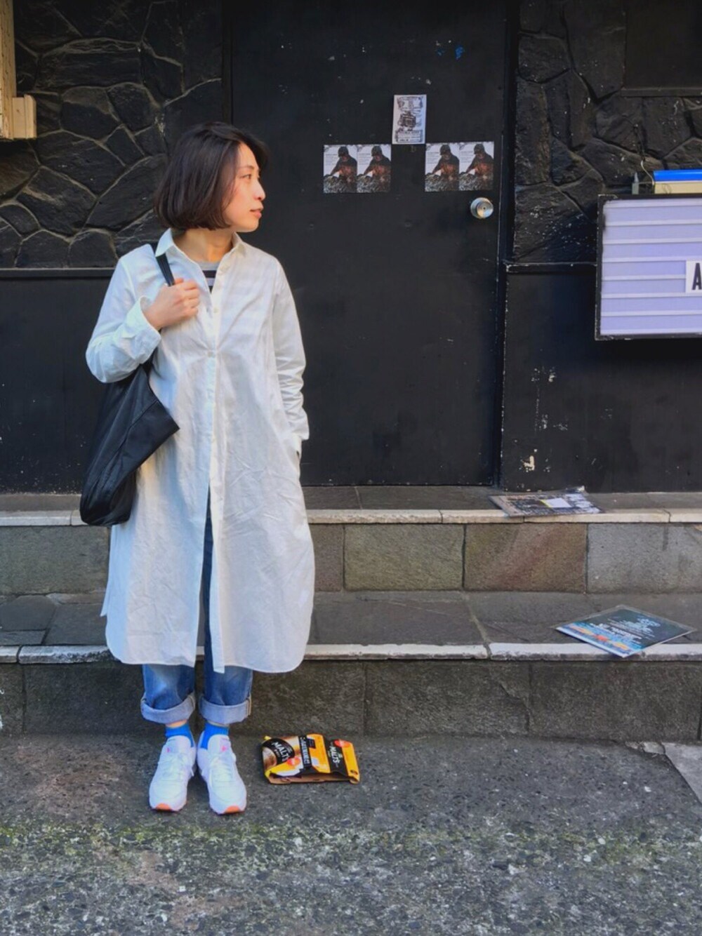 「パンツスタイル、はるコーデ、ボーダートップス、シンプルコーデ、シャツワンピ、ビッグシルエット、ホワイト、美容師、春コーデ、YAECA」｜「Reebokのアイテム（スニーカー、ホワイト系）」を使った、fuyukaさん（レディース・158cm）の春コーディネートの1枚目の写真