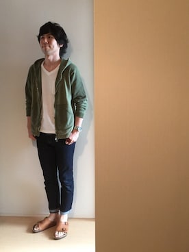 「nonnative（ノンネイティブ）のアイテム（パーカー）」を使った、トモッティさん（メンズ・174cm）の春コーディネート