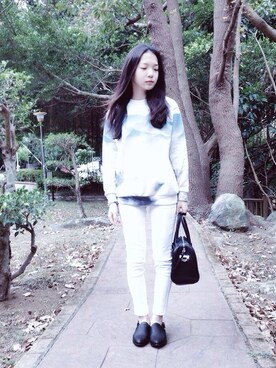 「PULL&BEAR（プルアンドベア）のアイテム（その他トップス）」を使った、Nicole Linさん（レディース・156cm）の冬コーディネート