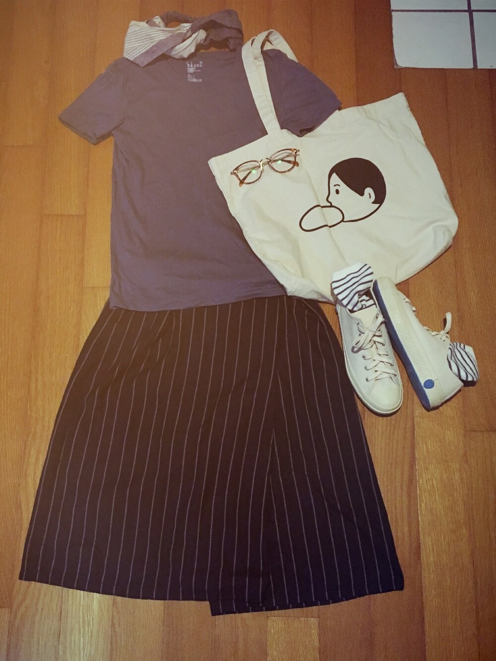 「outfit、YAECA、Noritake、JINS、ottd、MUJI、Japan」｜「MUJI Laboのアイテム（スウェット、その他）」を使った、Julia Huangさん（レディース・158cm）の夏コーディネートの1枚目の写真