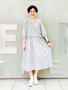 「CAROLINA GLASER（カロリナ グレイサー）のアイテム」を使った、モリグチナオさん（レディース・161cm）の春コーディネート