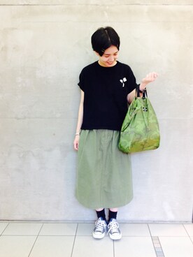 「BEAMS BOY（ビームスボーイ）のアイテム（スニーカー）」を使った、モリグチナオさん（レディース・161cm）の夏コーディネート