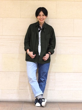 「アイテム（ミリタリージャケット）」を使った、モリグチナオさん（レディース・161cm）の秋コーディネート