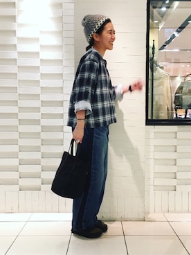 「TOOLS（ツゥールズ）のアイテム」を使った、モリグチナオさん（レディース・161cm）の秋コーディネート