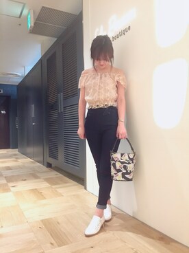 「アイテム（シャツ/ブラウス、ピンク系）」を使った、mina kakeeさん（レディース・158cm）の冬コーディネート