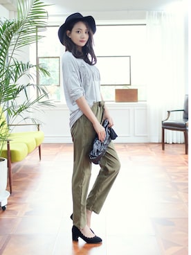 「スラックスパンツ」｜kormarchさん（レディース・167cm）の秋コーディネート