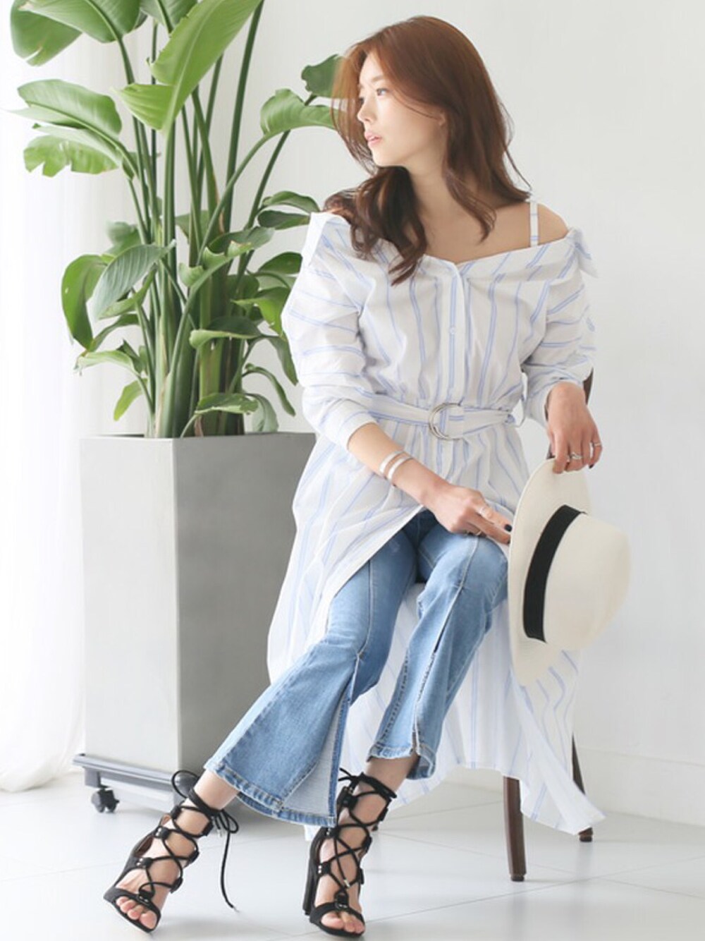 その他のワンピース、その他のパンプスを着用したレディースの春コーディネートの1枚目の写真