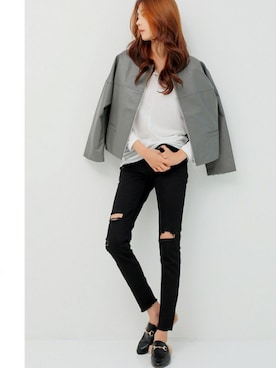 「アイテム（ノーカラージャケット、ホワイト系）」を使った、kormarchさん（レディース・167cm）の秋コーディネート