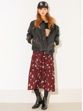 「アイテム（ノーカラージャケット、ホワイト系）」を使った、kormarchさん（レディース・167cm）の秋コーディネート