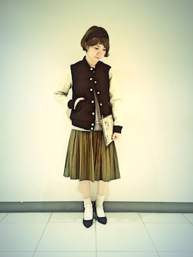 「ヘアバンド」｜「アイテム（スタジャン）」を使った、sakai moenoさん（レディース・155cm）の秋コーディネート