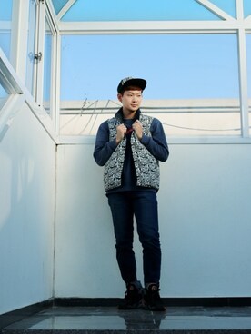 「KANGOL（カンゴール）のアイテム（ダウンベスト）」を使った、Oddballさん（メンズ・174cm）の秋コーディネート