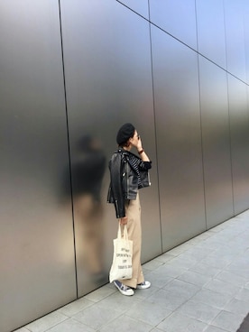 「TODAYFUL（トゥデイフル）のアイテム（ライダースジャケット）」を使った、AYAKA NAGASUEさん（レディース・154cm）の秋コーディネート
