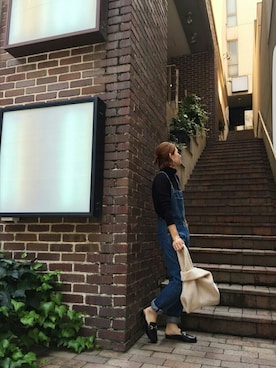 「TODAYFUL（トゥデイフル）のアイテム（オールインワン・サロペット）」を使った、AYAKA NAGASUEさん（レディース・154cm）の秋コーディネート