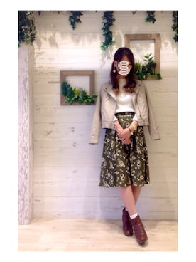 「グレージュ」｜「アイテム（ブルゾン）」を使った、SHIHO.Fさん（レディース・163cm）の秋コーディネート