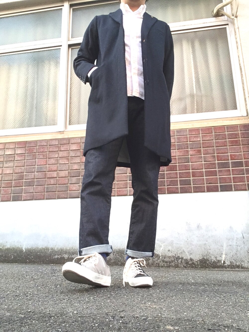「STILL BY HAND」｜「STILL BY HANDのアイテム（チェスターコート、ブルー系）」を使った、MINOさん（メンズ・165cm）の秋コーディネートの1枚目の写真
