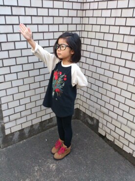 「GO TO HOLLYWOOD（ゴートゥーハリウッド）のアイテム（Tシャツ/カットソー、ブラック系）」を使った、amacohaさん（キッズ・125cm）の冬コーディネート