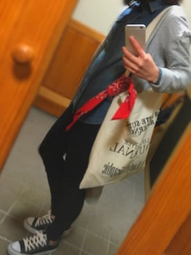 「TODAYFUL（トゥデイフル）のVintageトートバッグ（トートバッグ）」を使った、piさん（レディース・160cm）の春コーディネート