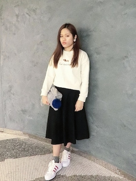 「アイテム（クラッチバッグ、グレー系）」を使った、Jessieさん（レディース・155cm）の冬コーディネート