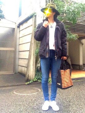 「ホワイトスニーカー」｜「アイテム（ダウンジャケット/コート）」を使った、Erikoさん（レディース・165cm）の冬コーディネート