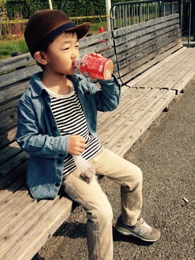 「babygap」｜「アイテム（チノパンツ）」を使った、WGNさん（キッズ・100cm）の秋コーディネート