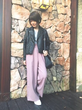 「くすみピンク」｜「アイテム（ライダースジャケット）」を使った、えりりさん（レディース・162cm）の秋コーディネート