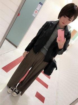 「プリーツ」｜「アイテム（ライダースジャケット）」を使った、えりりさん（レディース・162cm）の秋コーディネート
