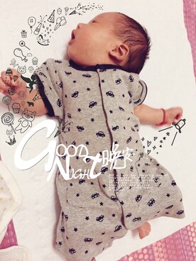 周小咪zoeさんのコーディネート