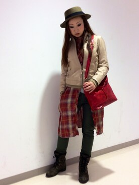 「アイテム（シャツワンピース、レッド系）」を使った、YOKOHAMAスタッフさん（レディース・162cm）の冬コーディネート