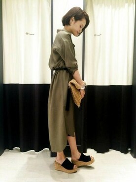 「アパートバイローリーズ」｜「アイテム（シャツワンピース）」を使った、maruさん（レディース・156cm）の春コーディネート
