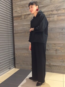 「BEAUTY&YOUTH UNITED ARROWS（ビューティーアンドユースユナイテッドアローズ）のBY トリコット フードパーカー（パーカー、ブラック系）」を使った、Tomomi Okudaさん（レディース・161cm）の夏コーディネート