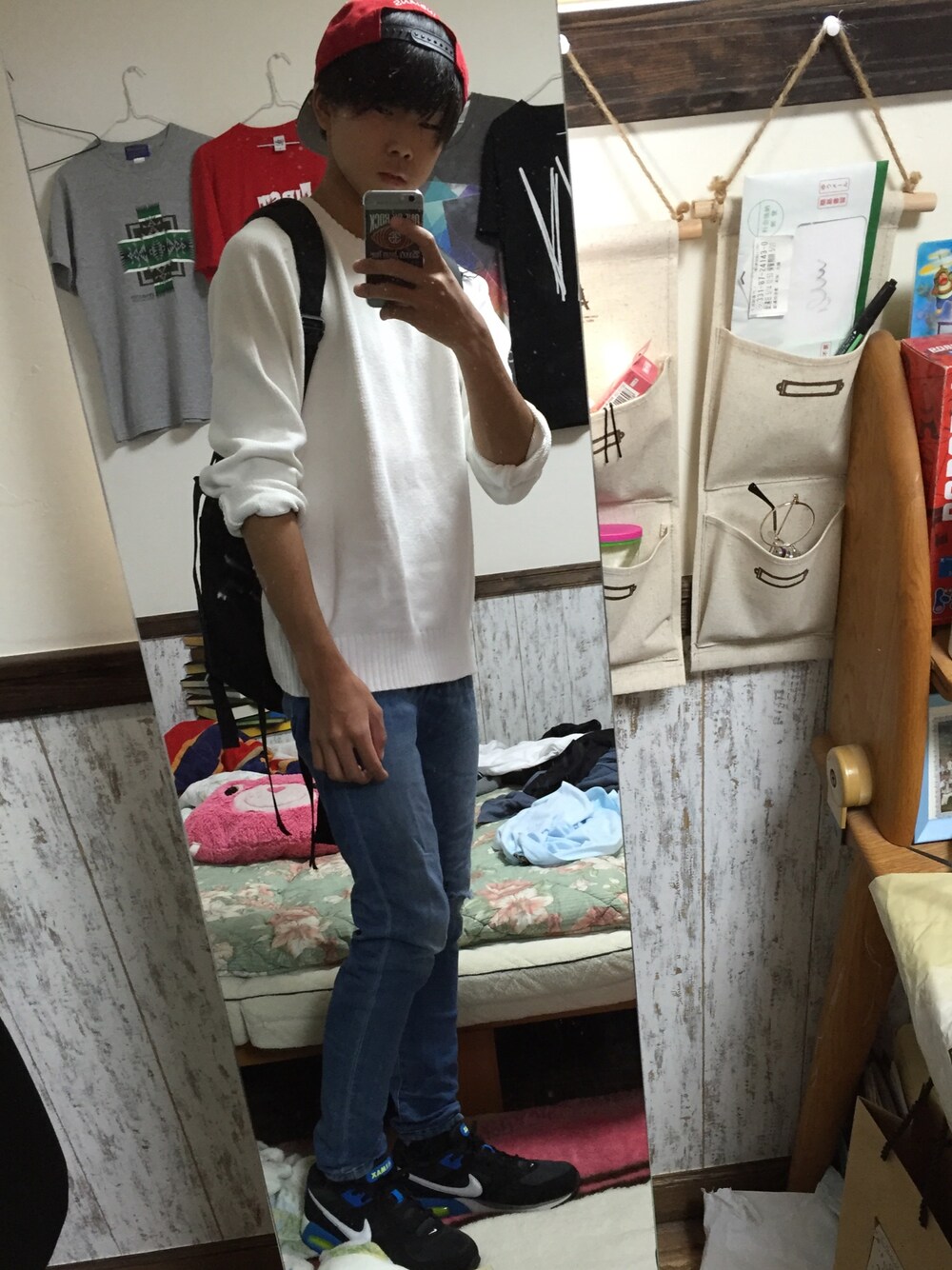 「ナイキスニーカー、ニューエラ、スキニー、ノースフェイス リュック」｜「NEW ERAのアイテム（キャップ、レッド系）」を使った、hikariさん（メンズ・170cm）の秋コーディネートの1枚目の写真
