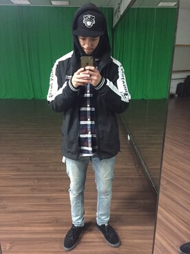 「STUSSY（ステューシー）のアイテム（トレンチコート）」を使った、ChuBrayさん（メンズ・175cm）の春コーディネート