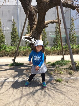 「OLD NAVY（オールドネイビー）のアイテム（Tシャツ/カットソー、ブルー系）」を使った、mahanaaaさん（キッズ・90cm）の春コーディネート