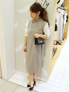 「LIMITLESS LUXURY（リミットレスラグジュアリー）のアイテム（Tシャツ/カットソー）」を使った、MIHOさん（レディース・154cm）の秋コーディネート